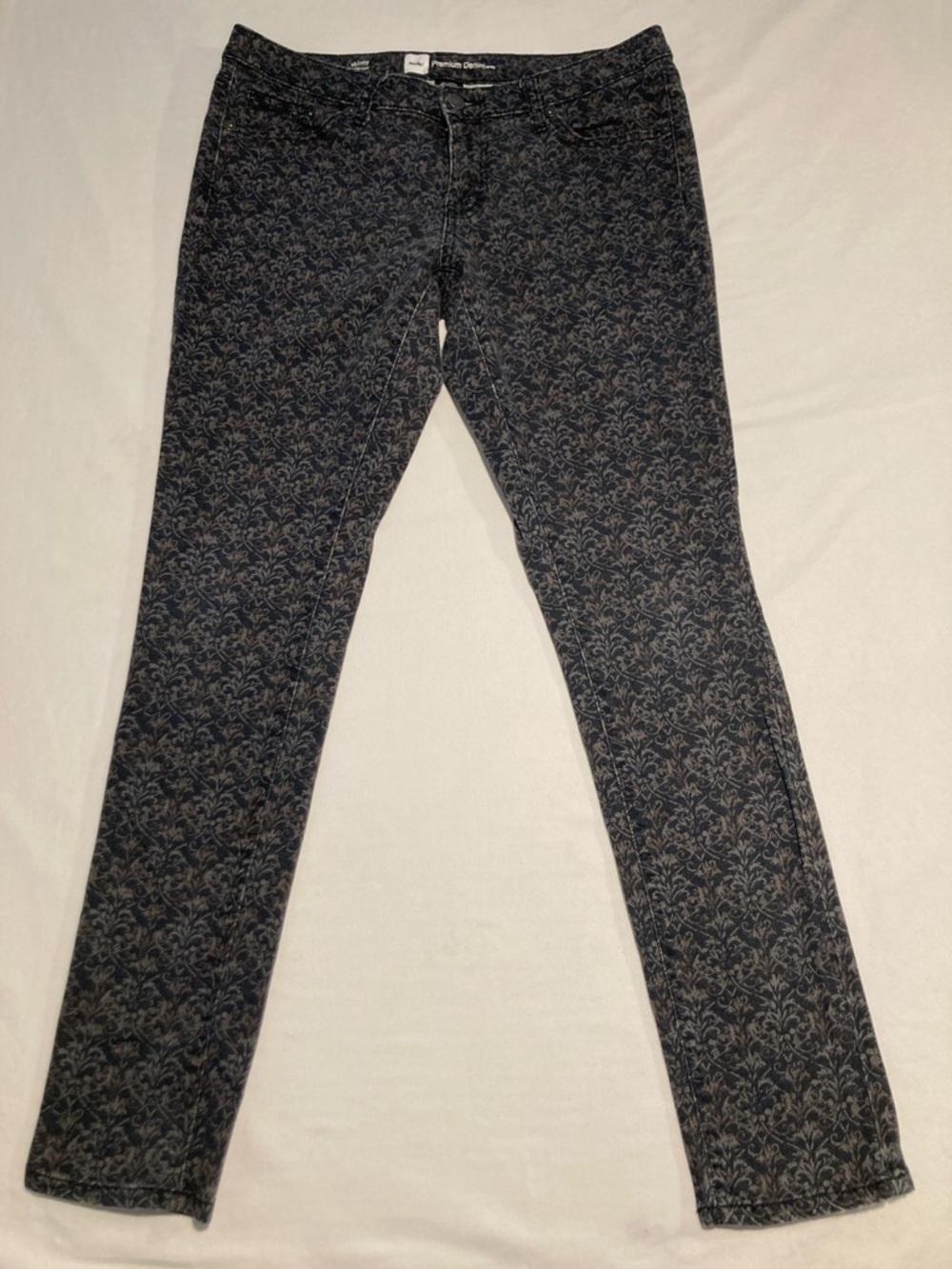 Premium Denim Black Floral-Pattern Skinny Jeans (R34)